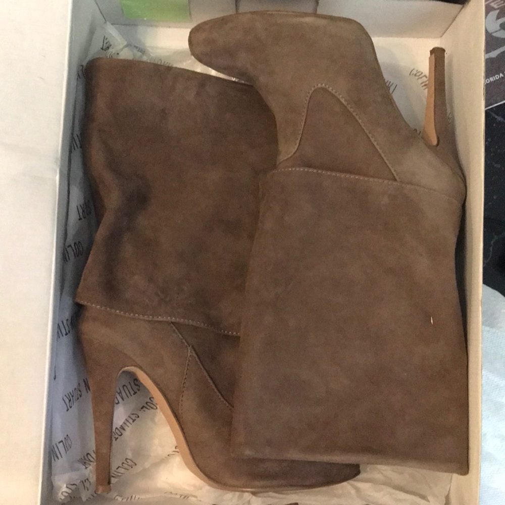 Colin Stuart Swede boots. Size 6.5. Slightly worn.